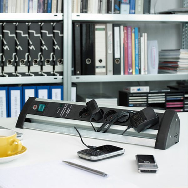 Brennenstuhl Alu-Office-Line extension socket 6-way ylijännitesuojattu jatkojohto työpöydälle - Image 2