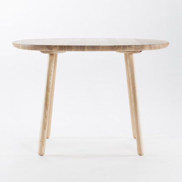 Emko Naive Dining table öljytty pyöreä ruokapöytä