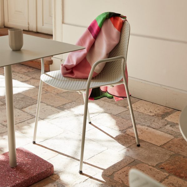 Hay 13Eighty Chair käsinojallinen tuoli - Image 7