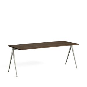 Hay Pyramid Table 01 pöytä