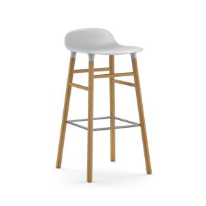 Normann Copenhagen Form korkea baarituoli (tammi)