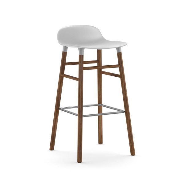 Normann Copenhagen Form korkea baarituoli (pähkinä) - Image 5