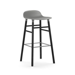 Normann Copenhagen Form korkea baarituoli (musta)