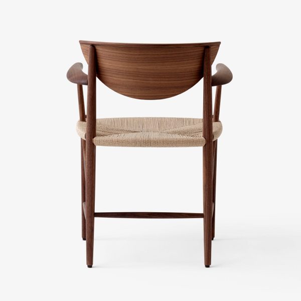 &Tradition Drawn chair HM4 walnut