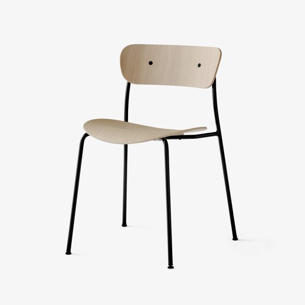 &Tradition Pavilion Chair AV1 Lacquered Oak