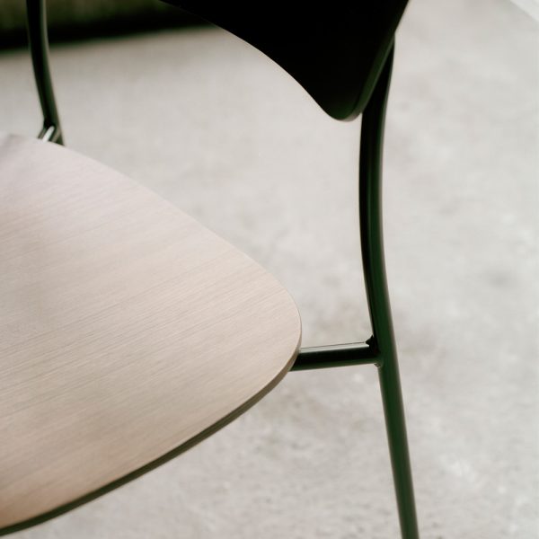 &Tradition Pavilion Chair AV1