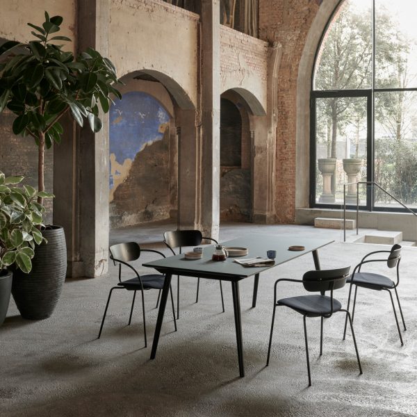 &Tradition Pavilion Chair AV4