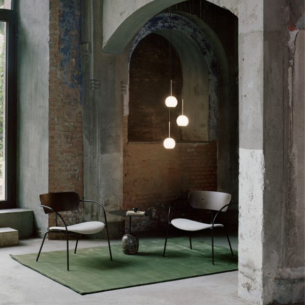 &Tradition Pavilion Lounge Chair AV6