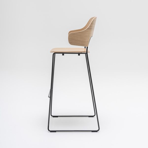 MDD Afi High Stool baarituoli käsinojilla - Image 3