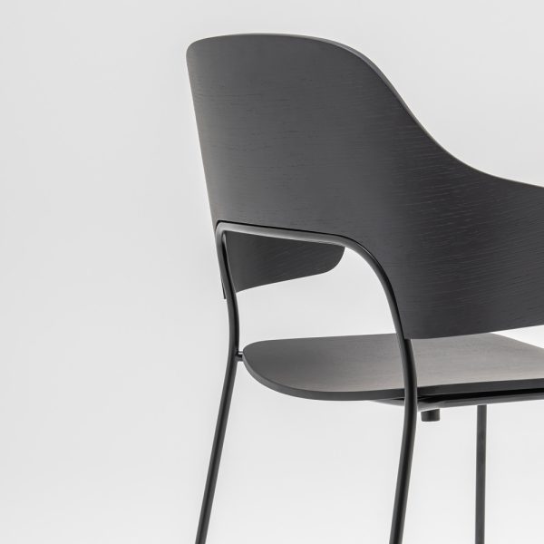 MDD Afi High Stool baarituoli käsinojilla - Image 13