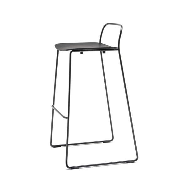 MDD Afi High Stool baarituoli tankoselkänojalla