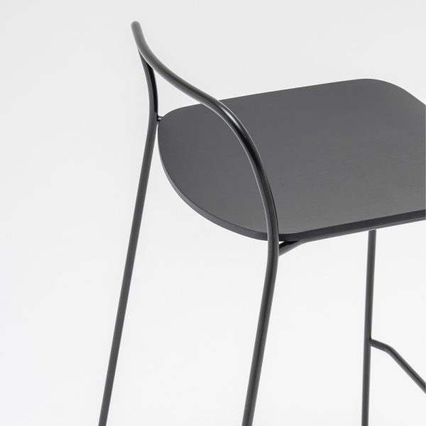 MDD Afi High Stool baarituoli tankoselkänojalla - Image 5