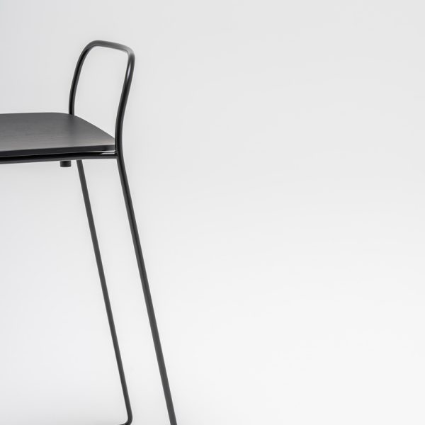 MDD Afi High Stool baarituoli tankoselkänojalla - Image 6