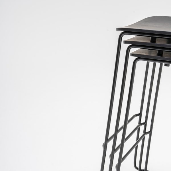 MDD Afi High Stool baarituoli tankoselkänojalla - Image 8