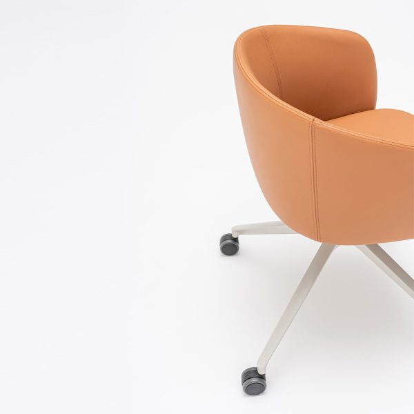 MDD Grace Chair tuoli ristikkojalka pyörillä - Image 4