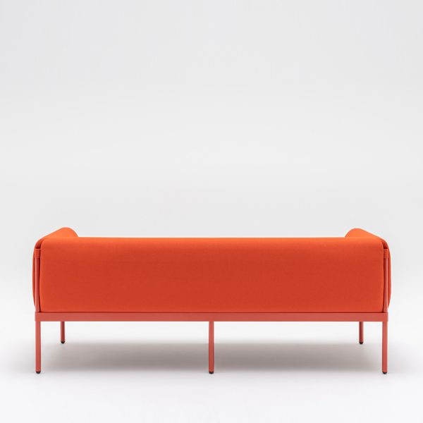 MDD Stilt Sofa Low Backed 3-istuttava sohva - Image 3