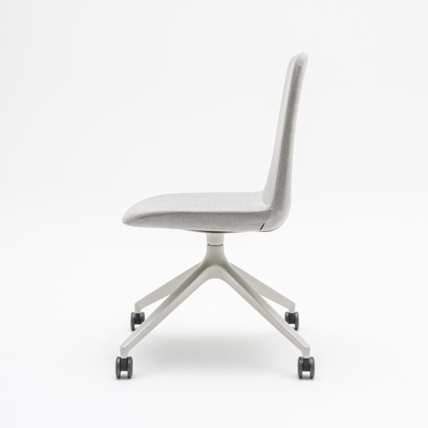 MDD Ulti Chair tuoli ristikkojalka pyörillä - Image 3