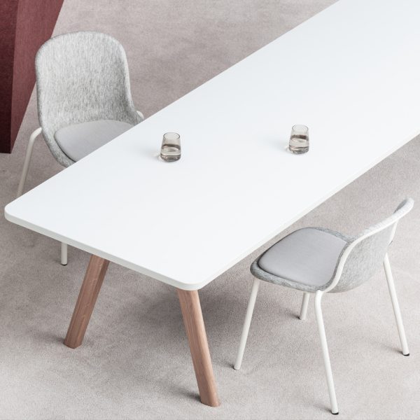 De Vorm LJ 2 PET Felt Stack Chair istuinverhoiltu tuoli - Image 14