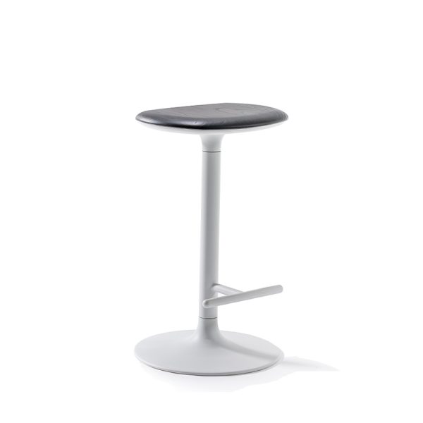Infiniti Flink Wood Kitchen Stool matala baarijakkara - Image 3