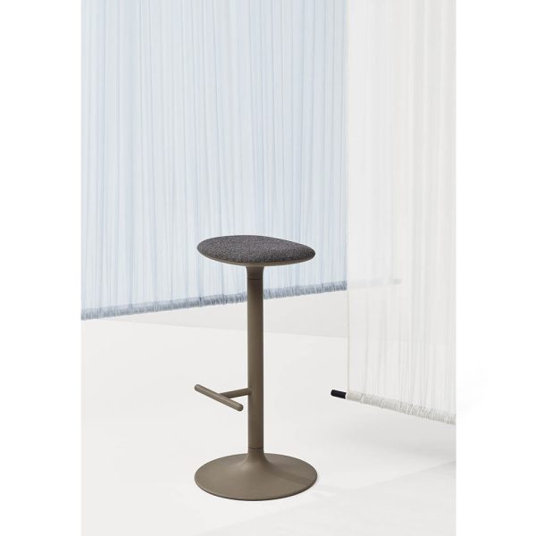 Infiniti Flink Bar Stool korkea baarijakkara - Image 7