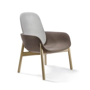 Infiniti Peb Wooden Legs High Back nojatuoli