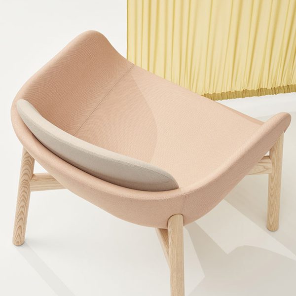 Infiniti Peb Wooden Legs Low Back nojatuoli - Image 12