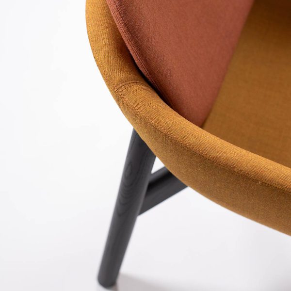 Infiniti Peb Wooden Legs Low Back nojatuoli - Image 10